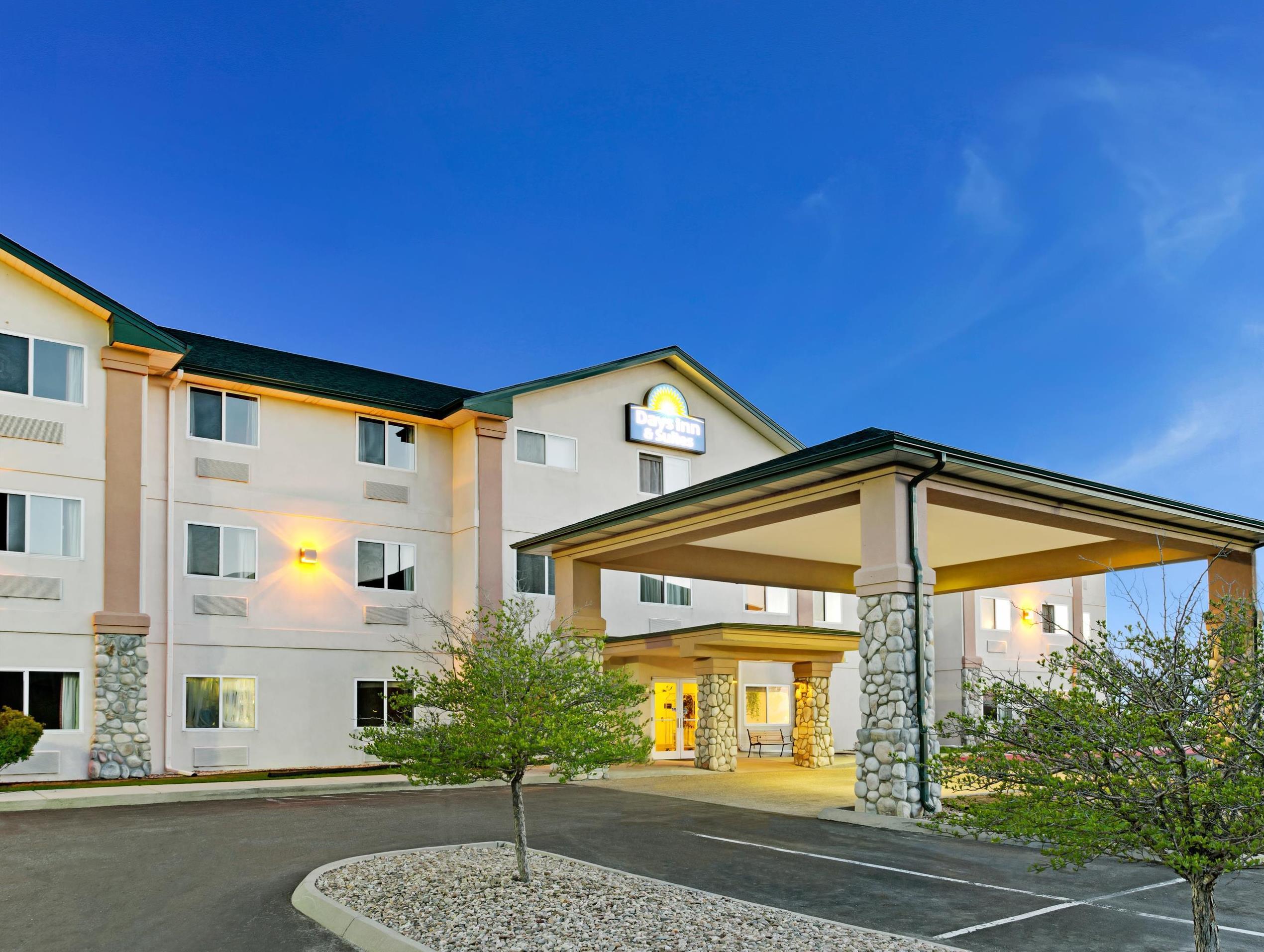 Days Inn & Suites By Wyndham Касл-Рок Экстерьер фото