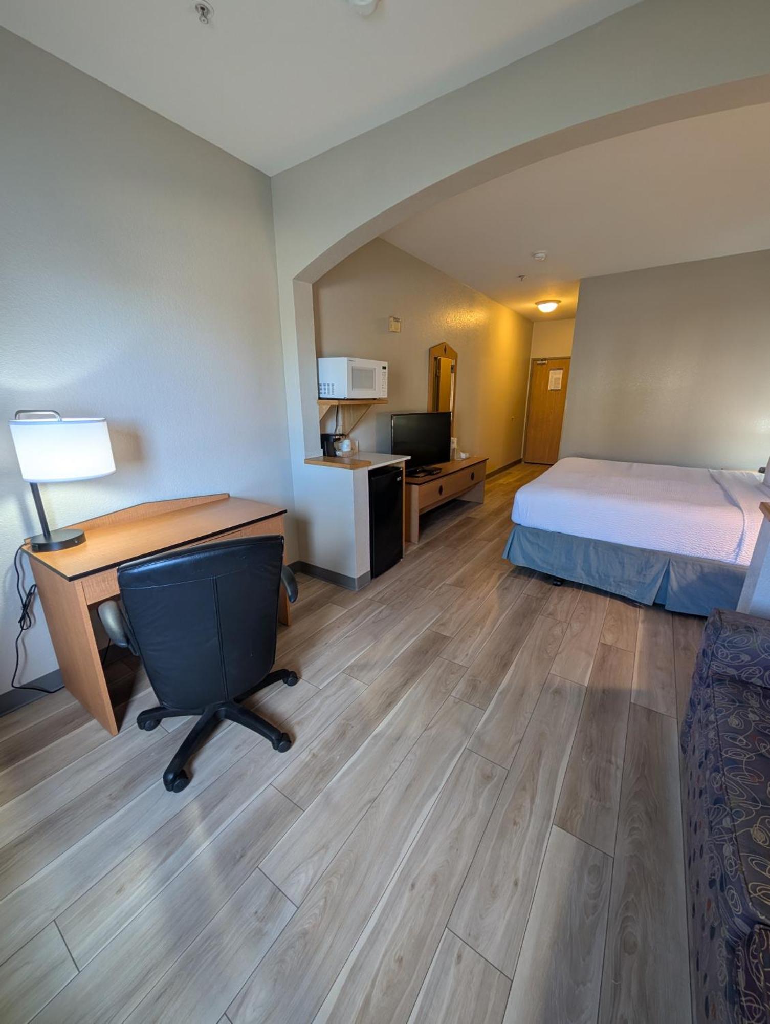 Days Inn & Suites By Wyndham Касл-Рок Экстерьер фото