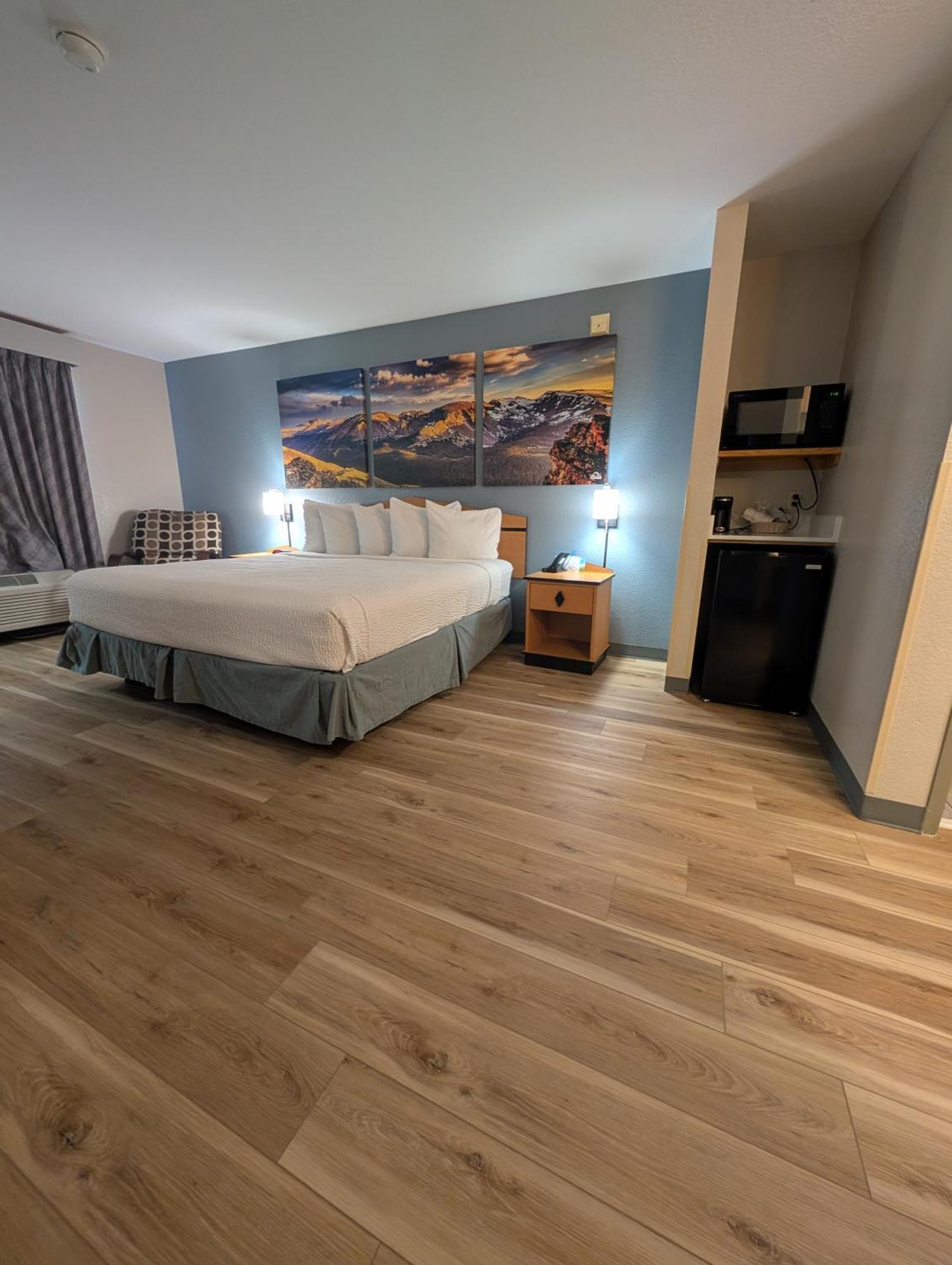 Days Inn & Suites By Wyndham Касл-Рок Экстерьер фото